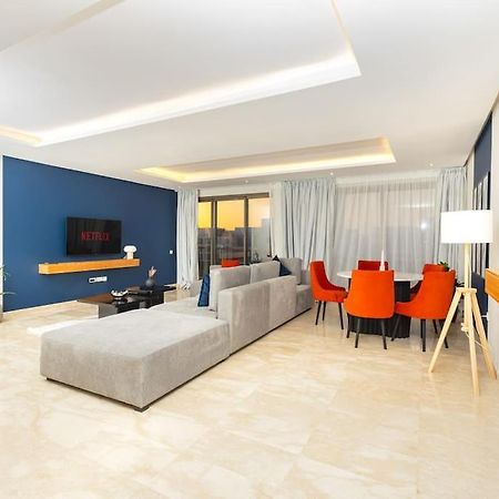 Modern 2Br Retreat In Marina Sale Luxury Living Apartment Hajja Екстериор снимка